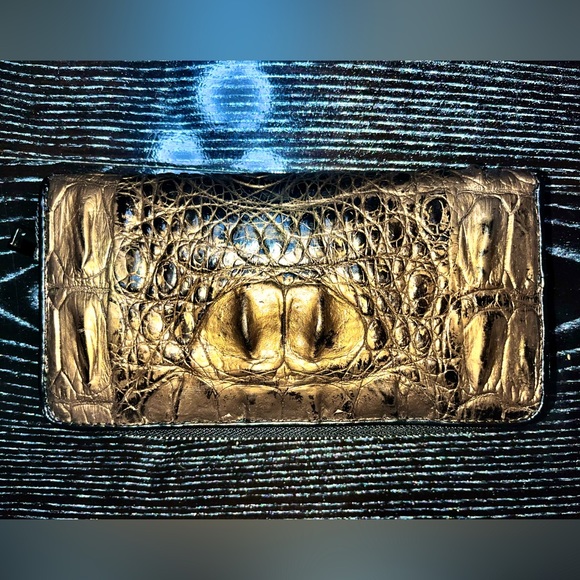 New One of kind genuine crocodile clutch wallet. - Picture 2 of 6